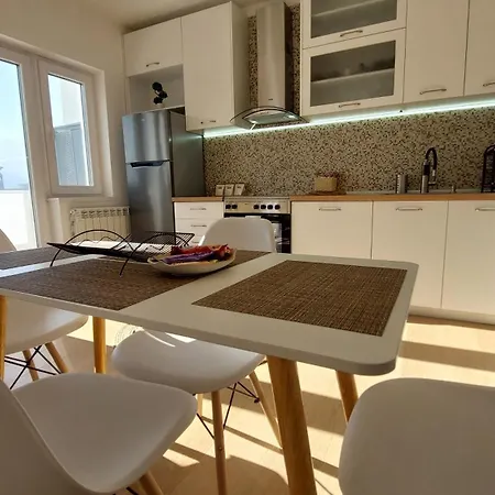 Apartment Mina Modern & Cozy Main Square Gtc