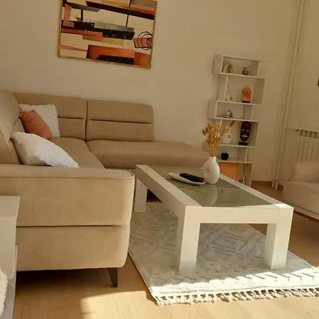 Apartamento Mina Modern & Cozy Main Square Gtc Skopie