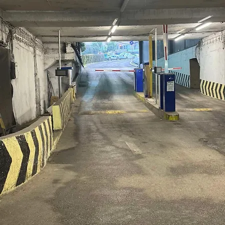 Апартаменти Mina Modern & Cozy Main Square Gtc Скоп'є