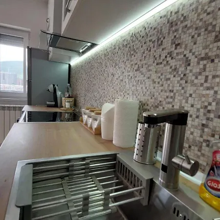 Mina Modern & Cozy Main Square Gtc Apartment