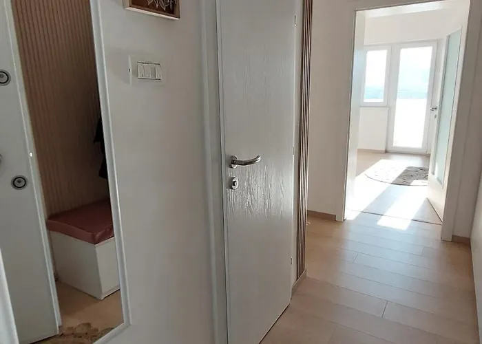 Mina Modern & Cozy Main Square Gtc Appartement Skopje