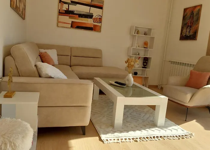 Appartement Mina Modern & Cozy Main Square Gtc Skopje